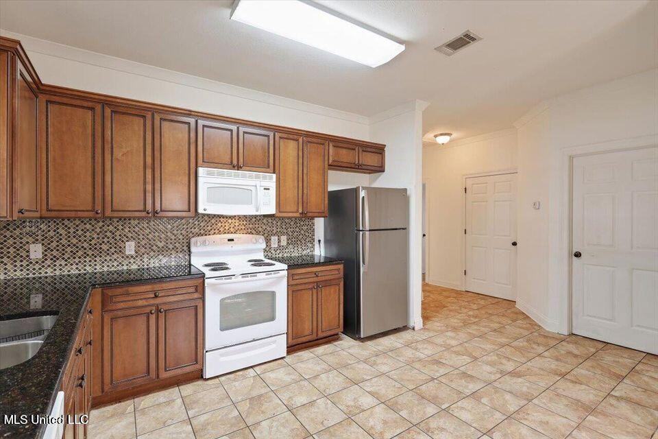 409 Sand Stone Pl - Photo 6 of 21