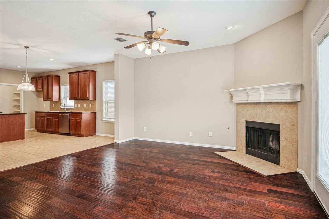 13336 Roadster Dr - Photo 7 of 25