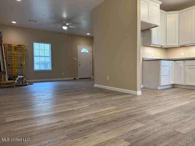 3401 Blue Wood Dr - Photo 7 of 7