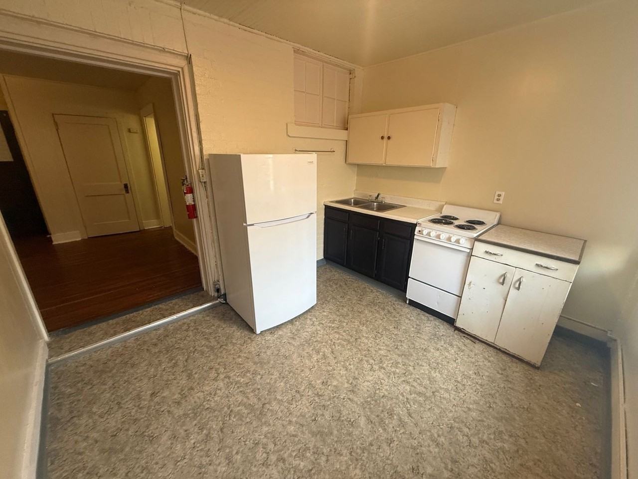 Nittany Avenue, East-126 - Photo 3 of 8