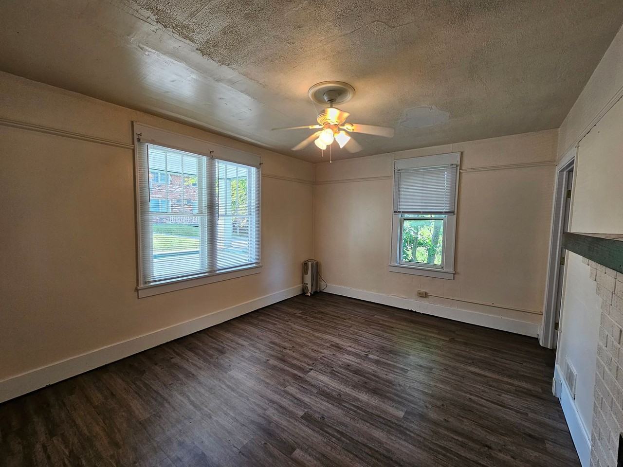 397 Gilmore St - Photo 5 of 21