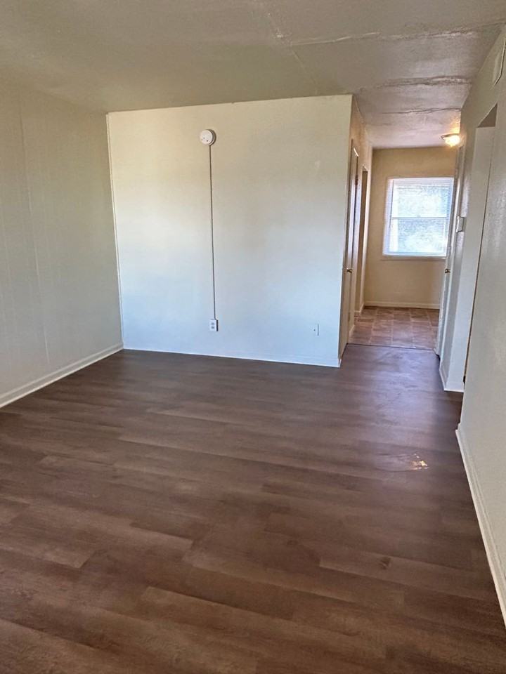 3437 Sw Brendan Ave - Photo 2 of 9