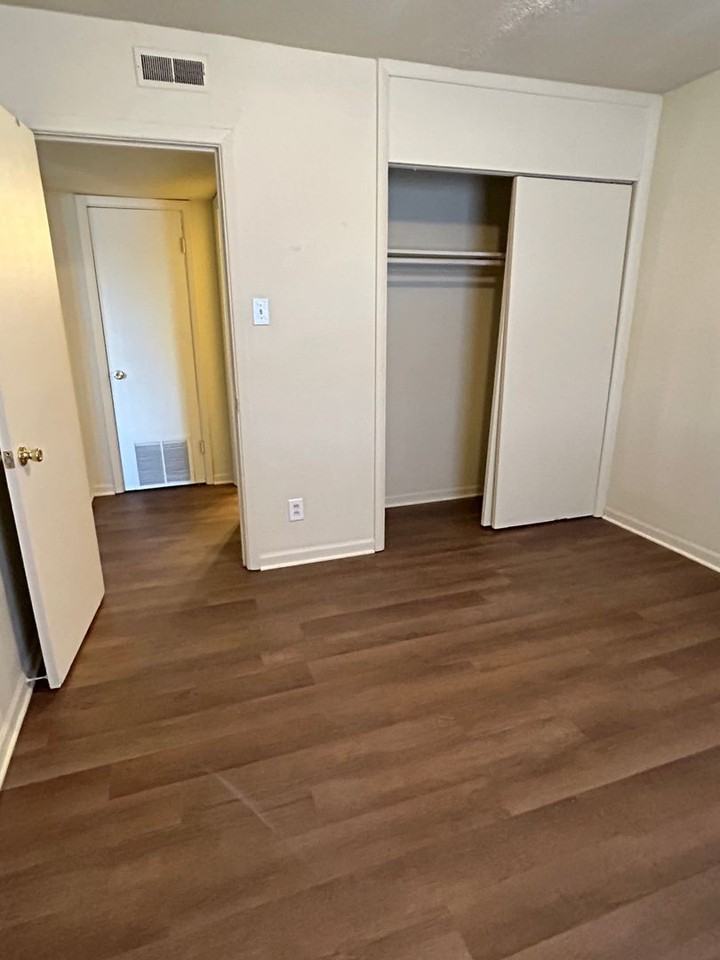 3437 Sw Brendan Ave - Photo 7 of 9