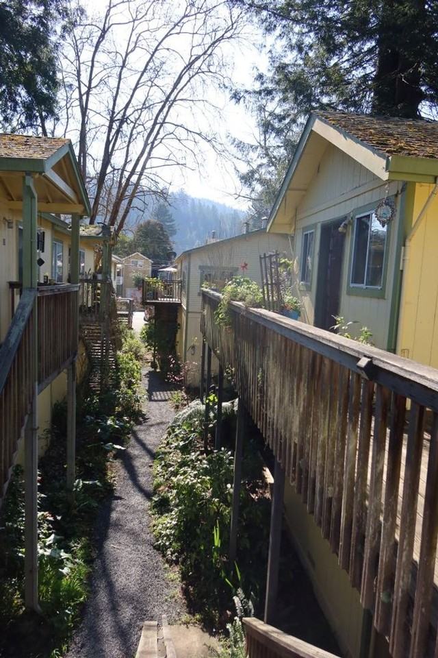 001-12 - Photo 2 of 22