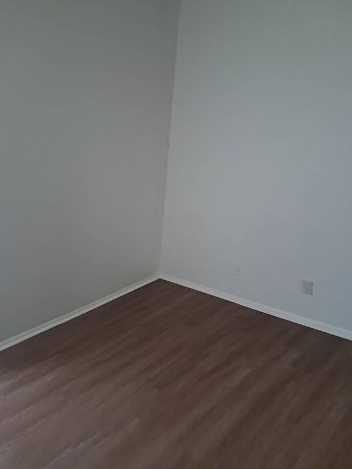 8836E N 95th St - Photo 6 of 25