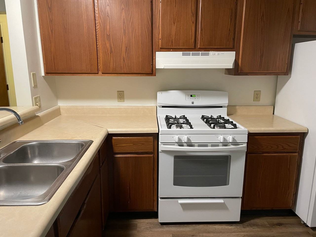 1606 S 16th St #3 - Photo 5 of 13