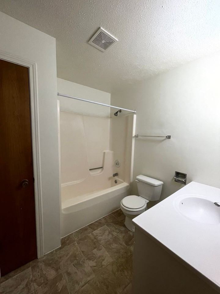 1606 S 16th St #3 - Photo 6 of 13