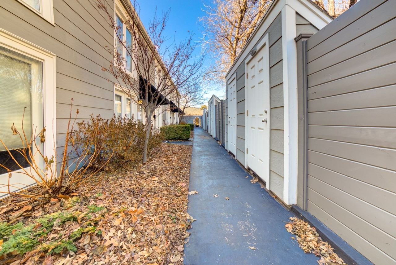 1616 S Peoria Ave #4 - Photo 2 of 26