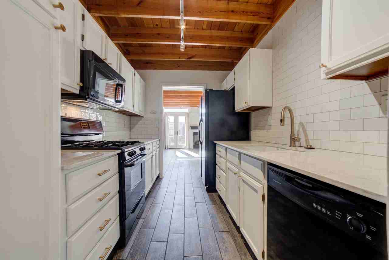 1616 S Peoria Ave #4 - Photo 7 of 26