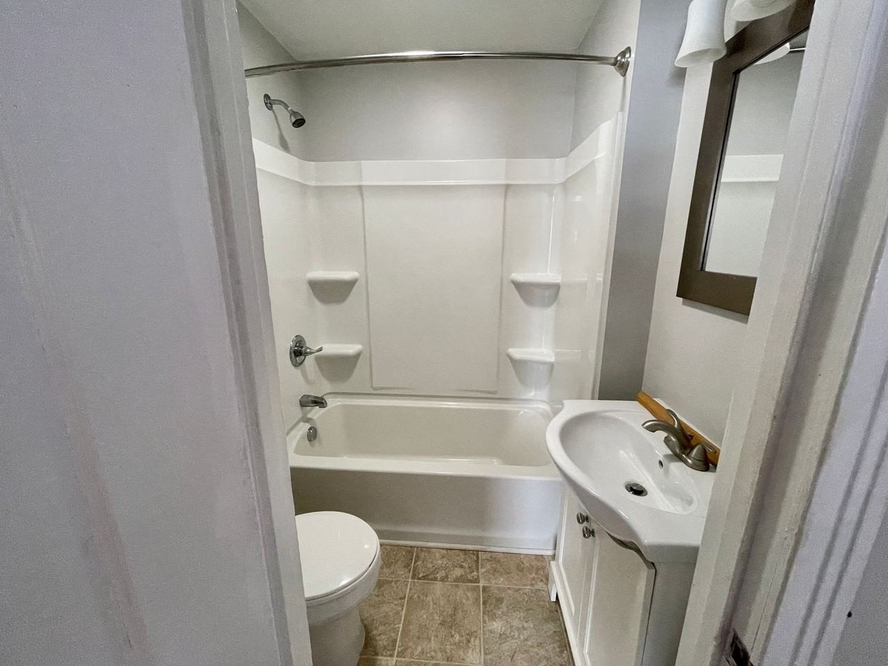 2609 Amherst Ave - Photo 6 of 12