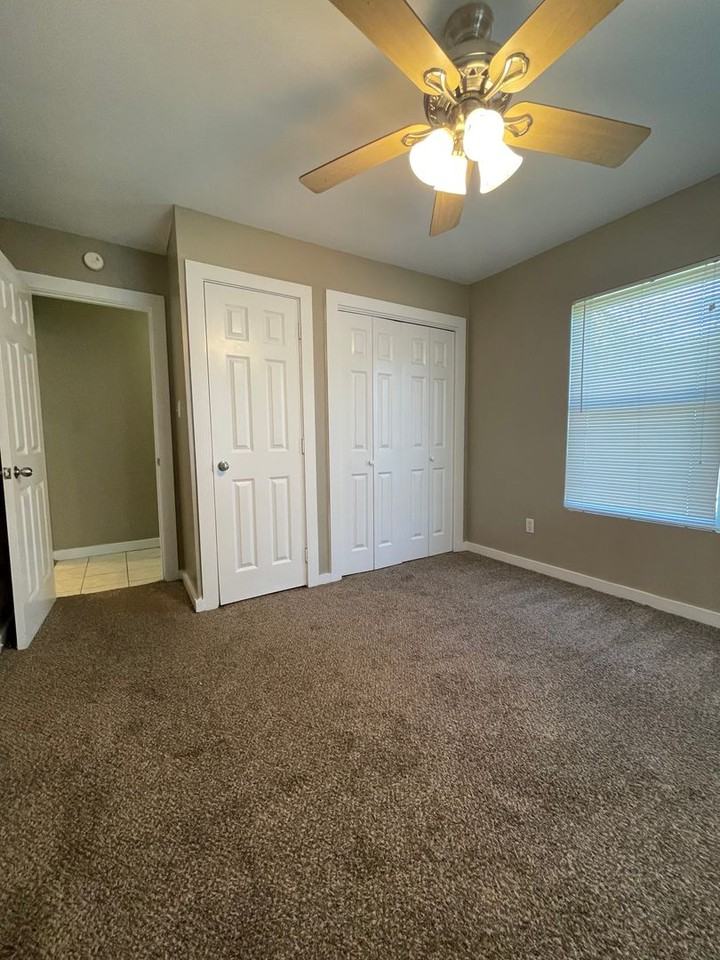 220 Saint George St - Photo 7 of 14