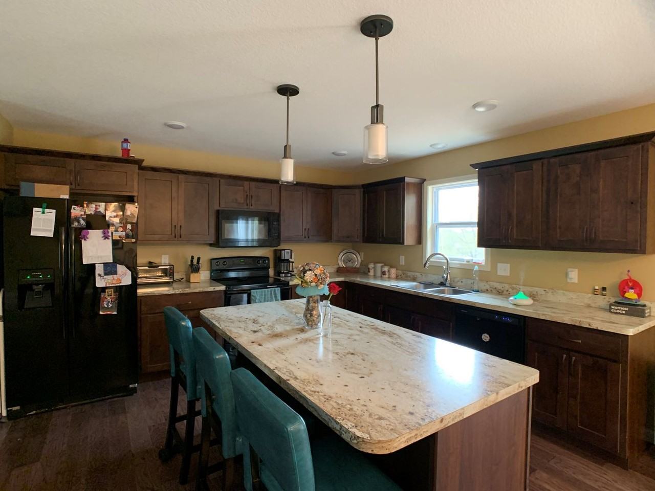 307 3rd St - Photo 5 of 23