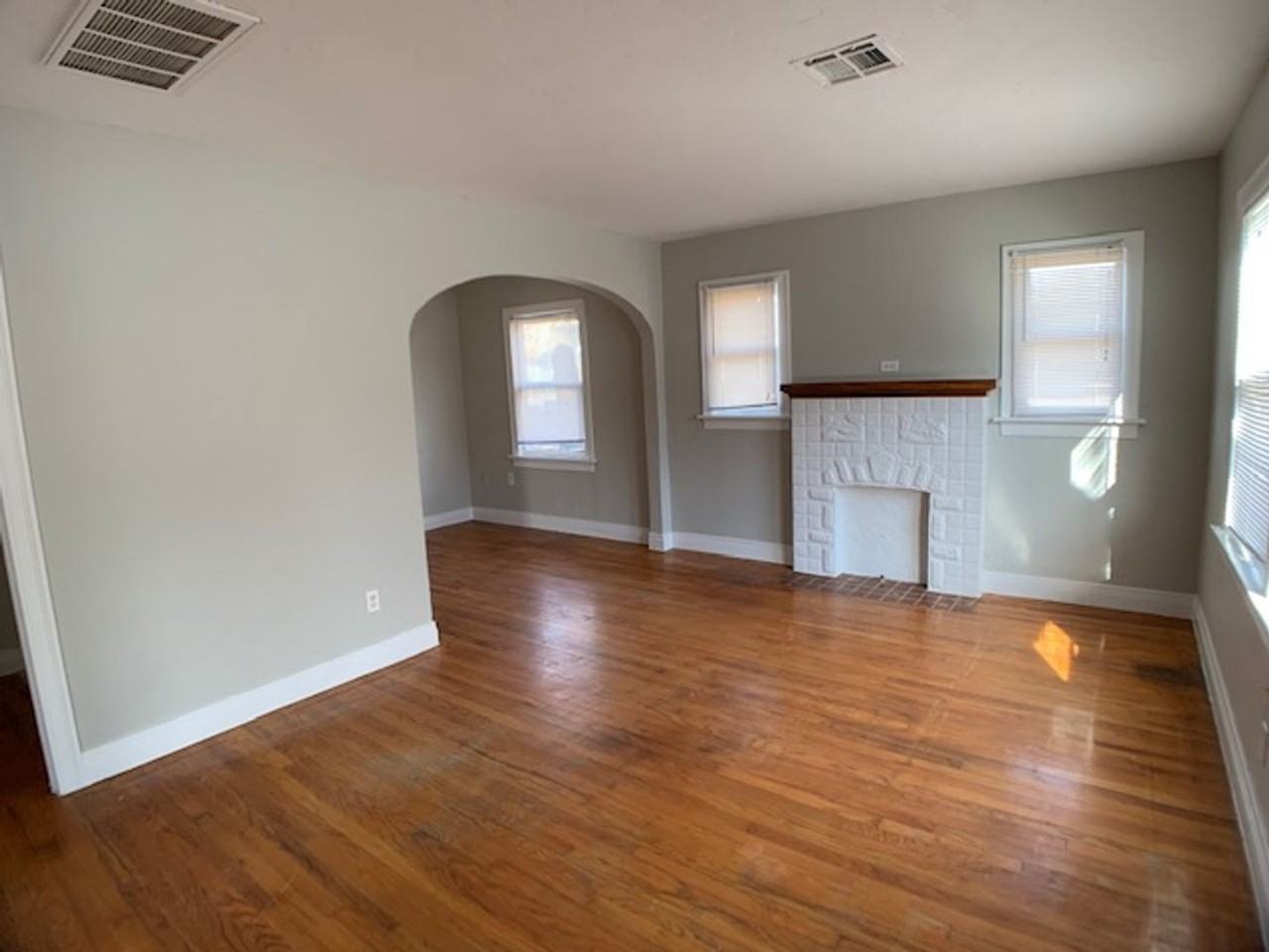 3815 N Kentucky Ave - Photo 3 of 13