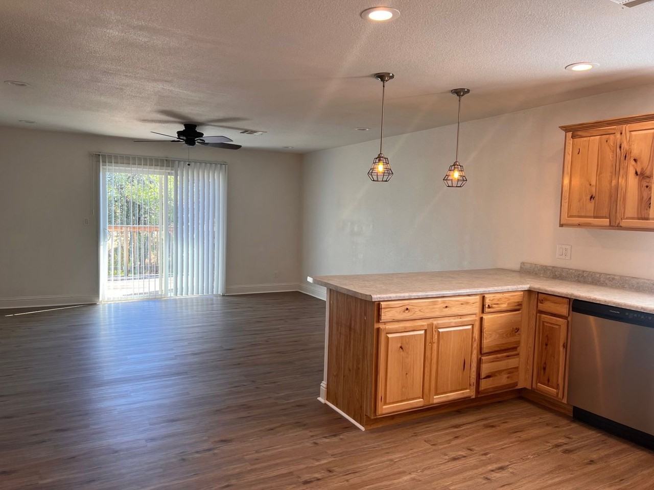 1845 Mesa St - Photo 5 of 18