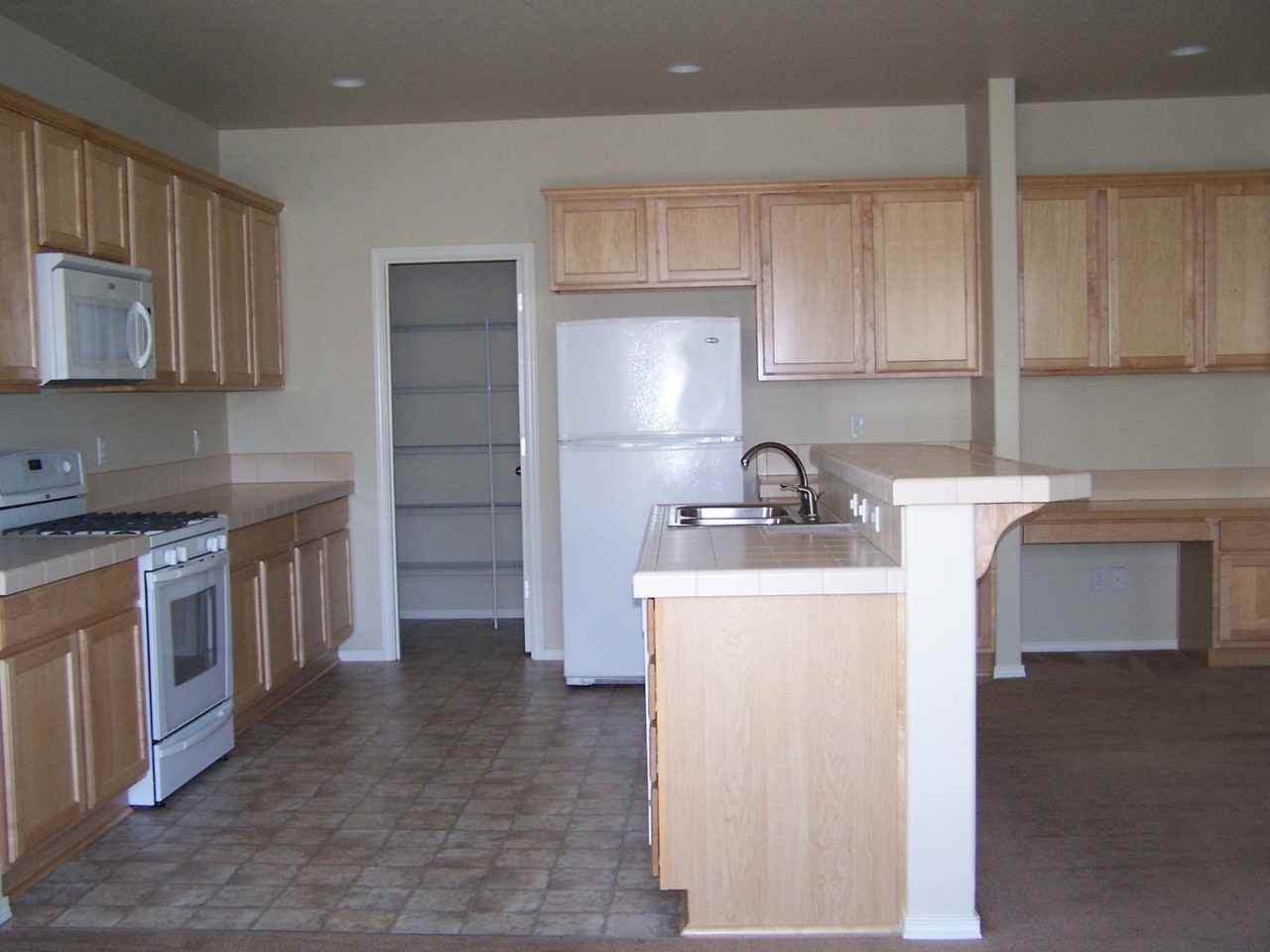 1150 Ludgate Dr - Photo 4 of 5