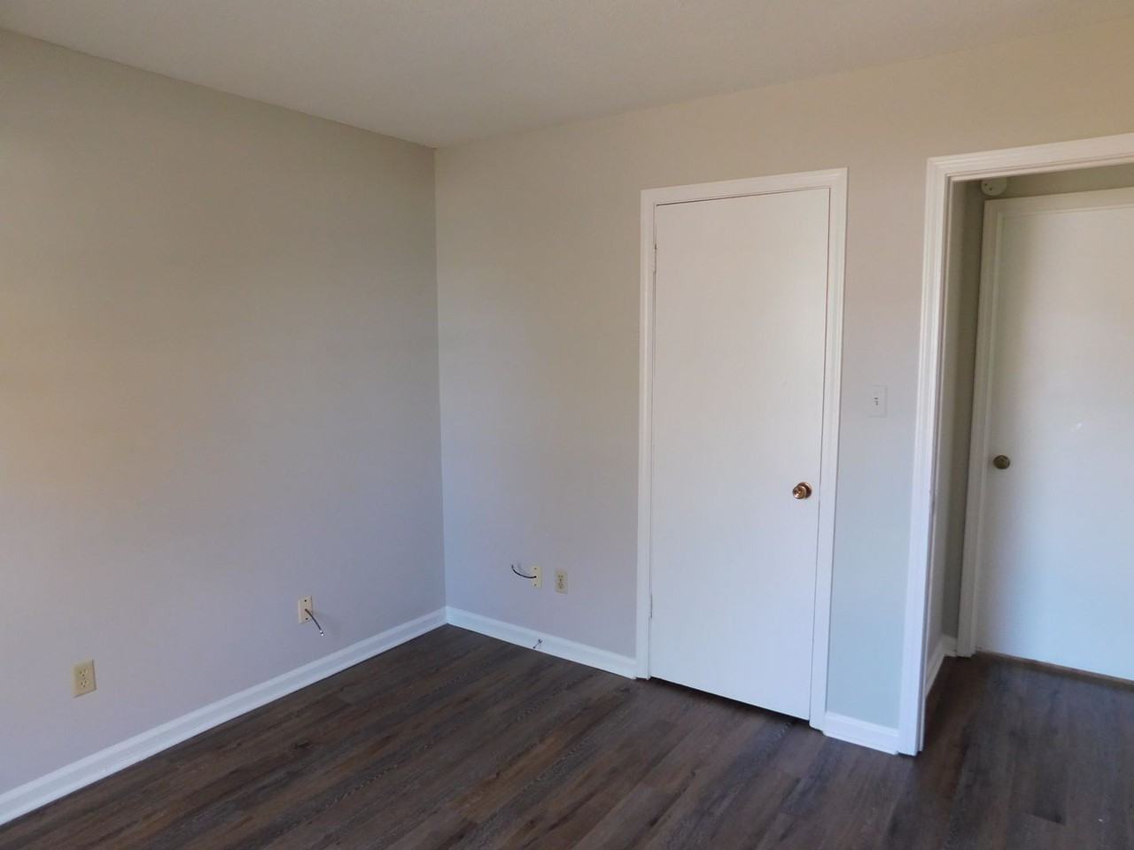 1827 Custer Dr - Photo 3 of 17