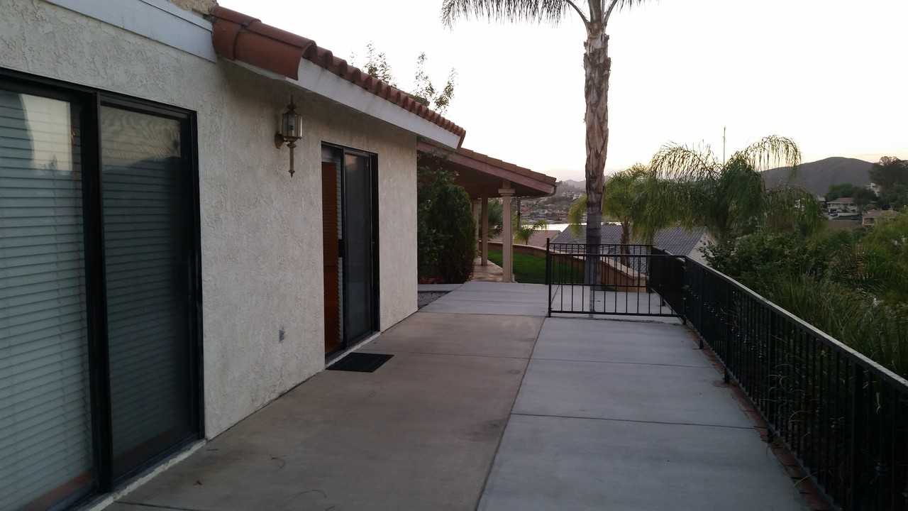 22701 Cascade Dr - Photo 4 of 17