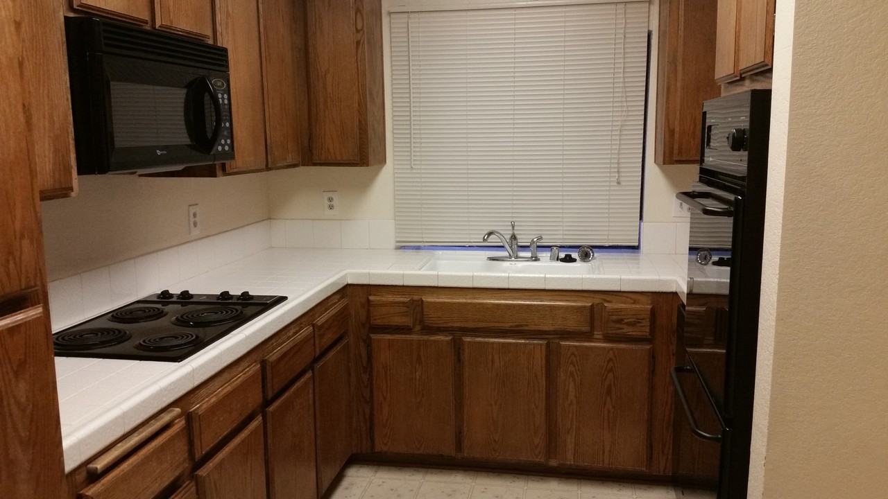 22701 Cascade Dr - Photo 7 of 17