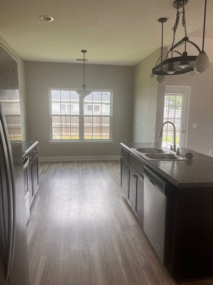 128 Brasher Dr - Photo 7 of 10