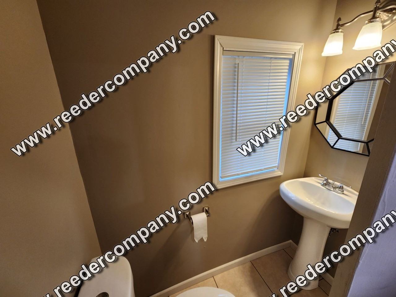 4441 Sheffield Ave - Photo 6 of 13