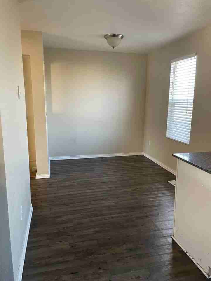 5736 W Loch Raven Ct - Photo 5 of 27