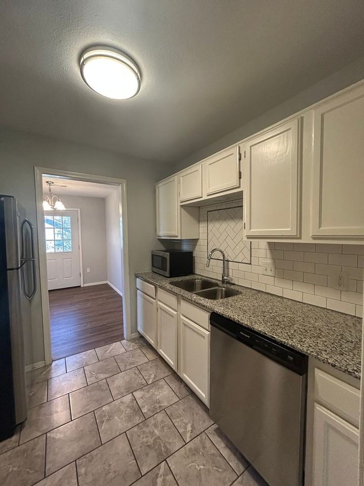 5709 W Michael Cole Dr - Photo 7 of 21