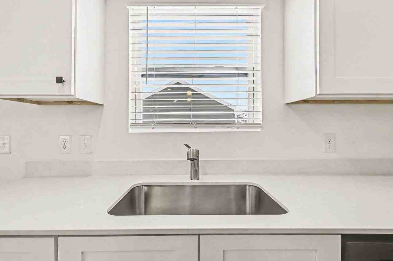 6155 Tigris Ave - Photo 4 of 25