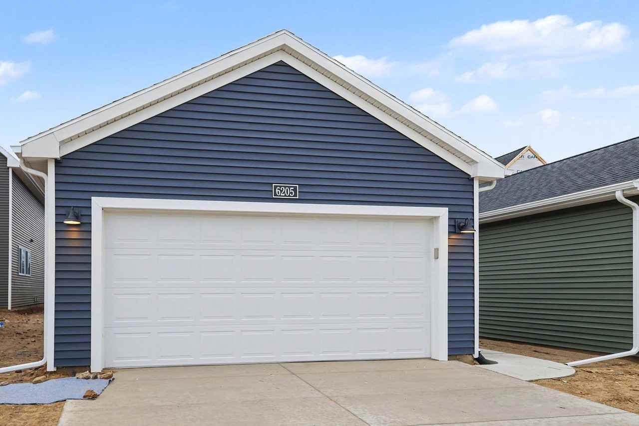 6139 Tigris Ave - Photo 2 of 22