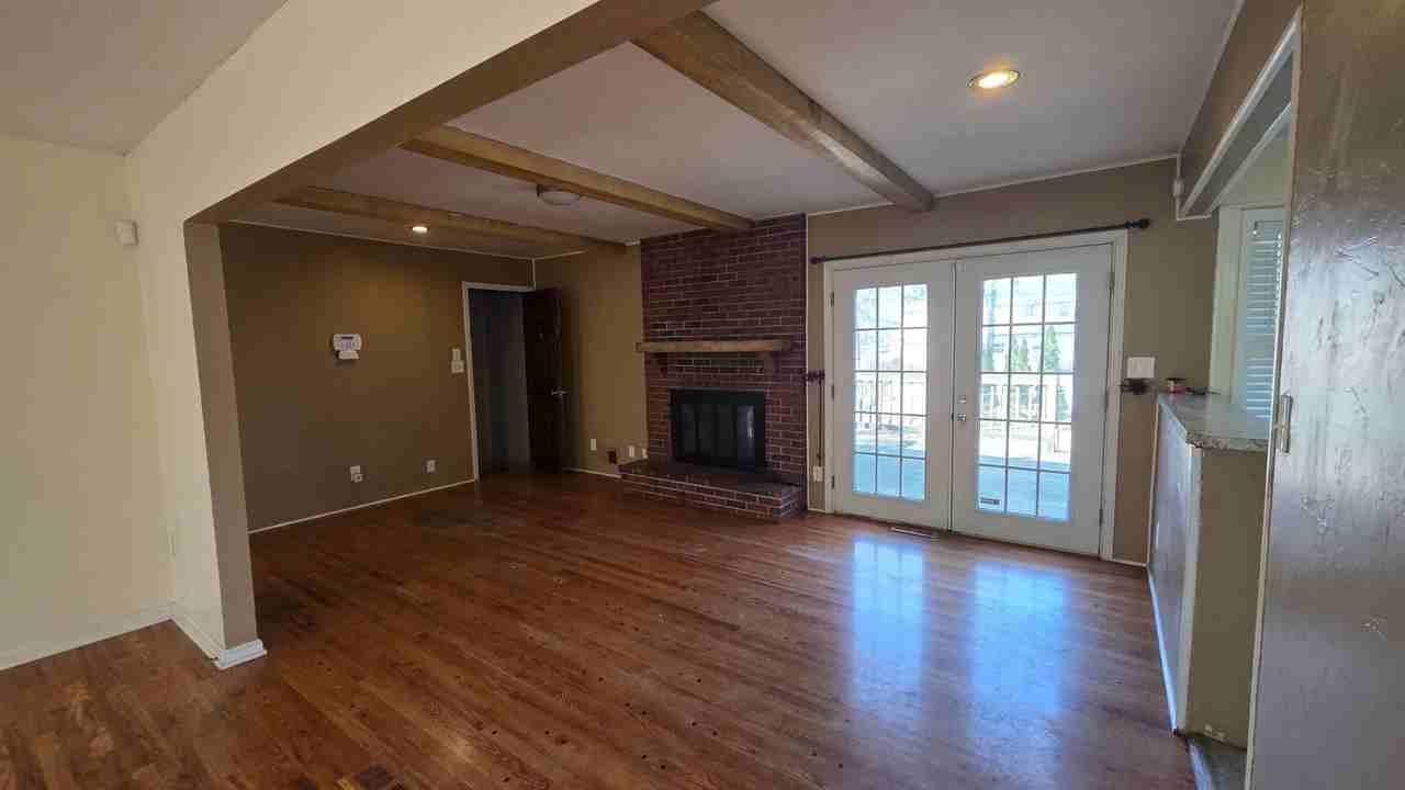 10938 Cypress Ave - Photo 6 of 21