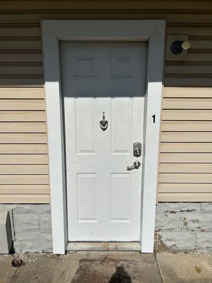 1925 E 5th St #1 - Photo 2 of 12