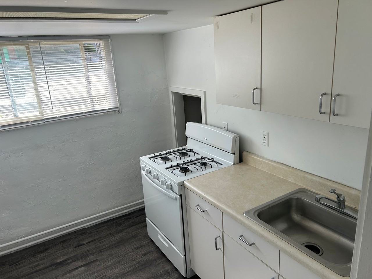 1925 E 5th St #1 - Photo 2 of 12