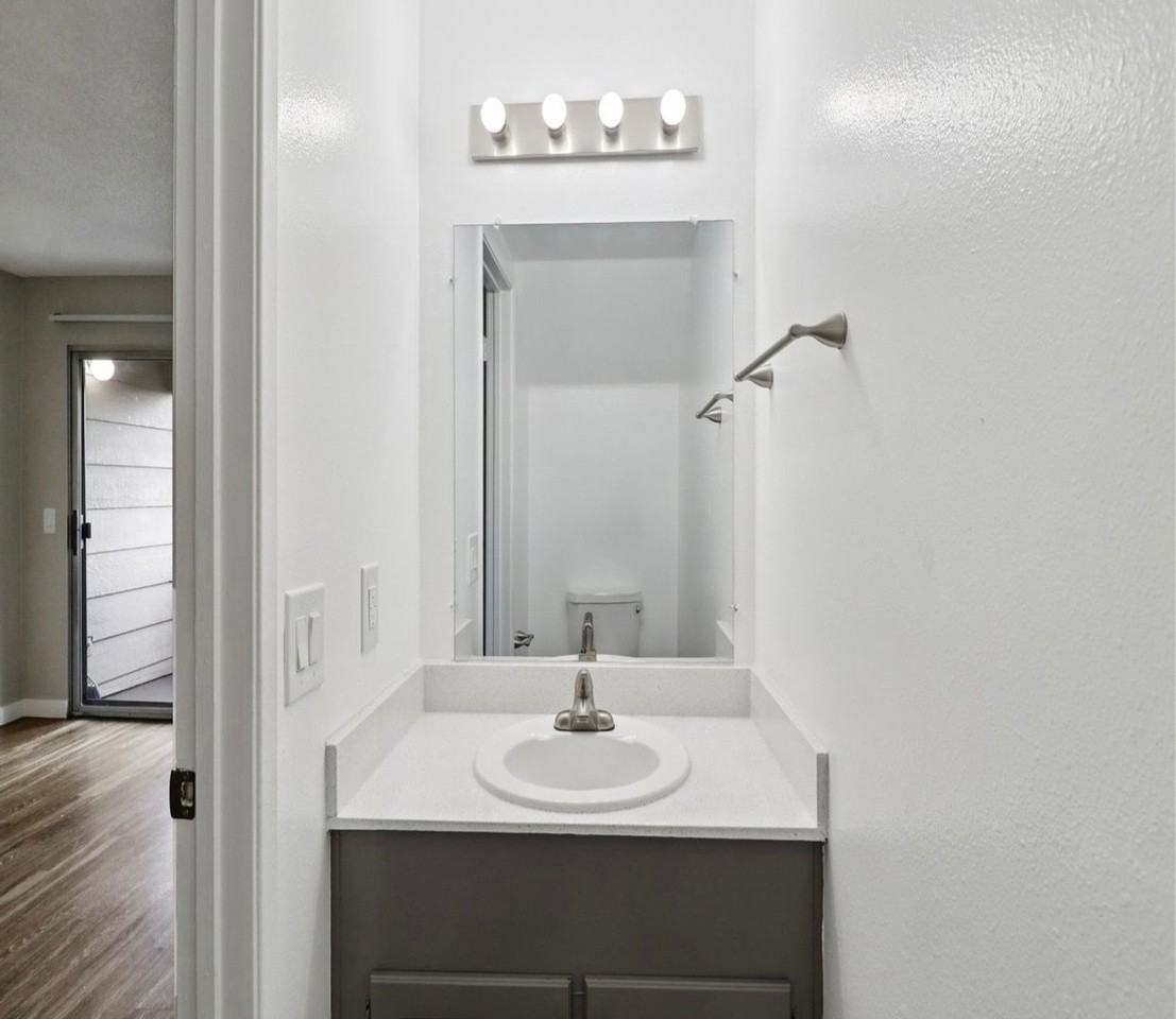 2055-2095 Poplar Road - Photo 6 of 19