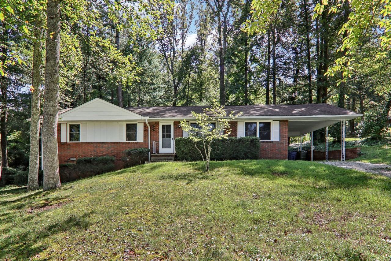 325 Comet Dr - Photo 3 of 37