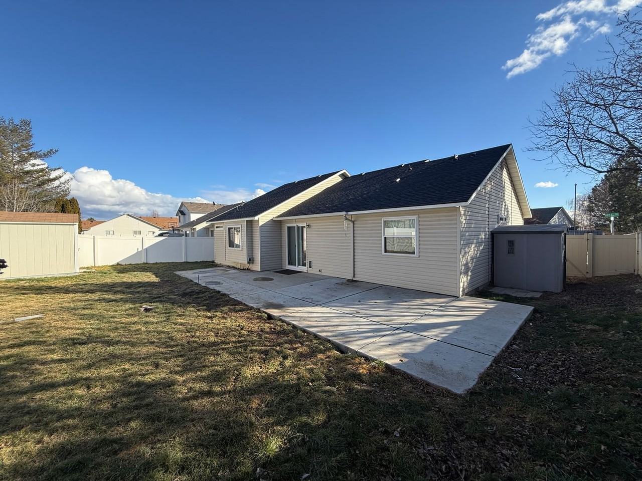 18238 Royal Way - Photo 6 of 10