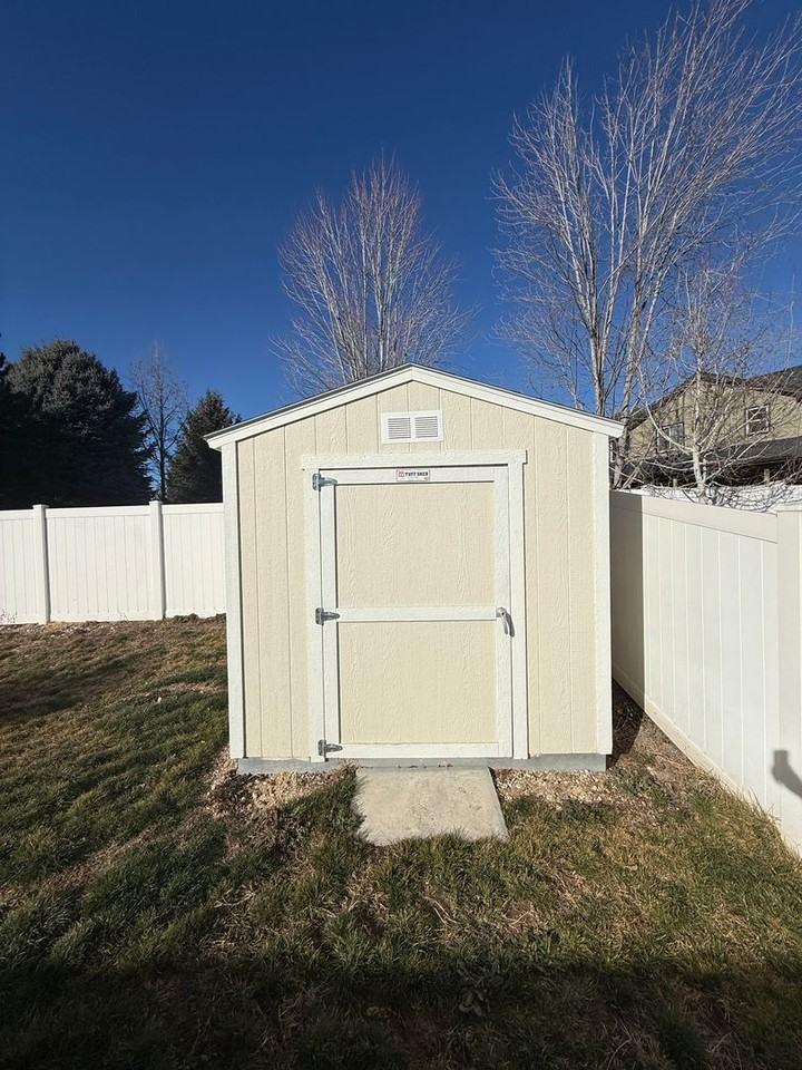 18238 Royal Way - Photo 7 of 10