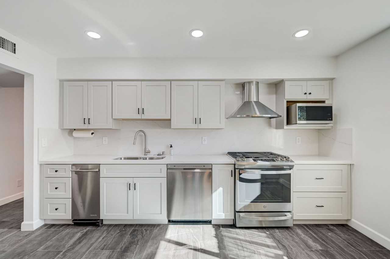 4832 El Escorial Dr - Photo 6 of 49