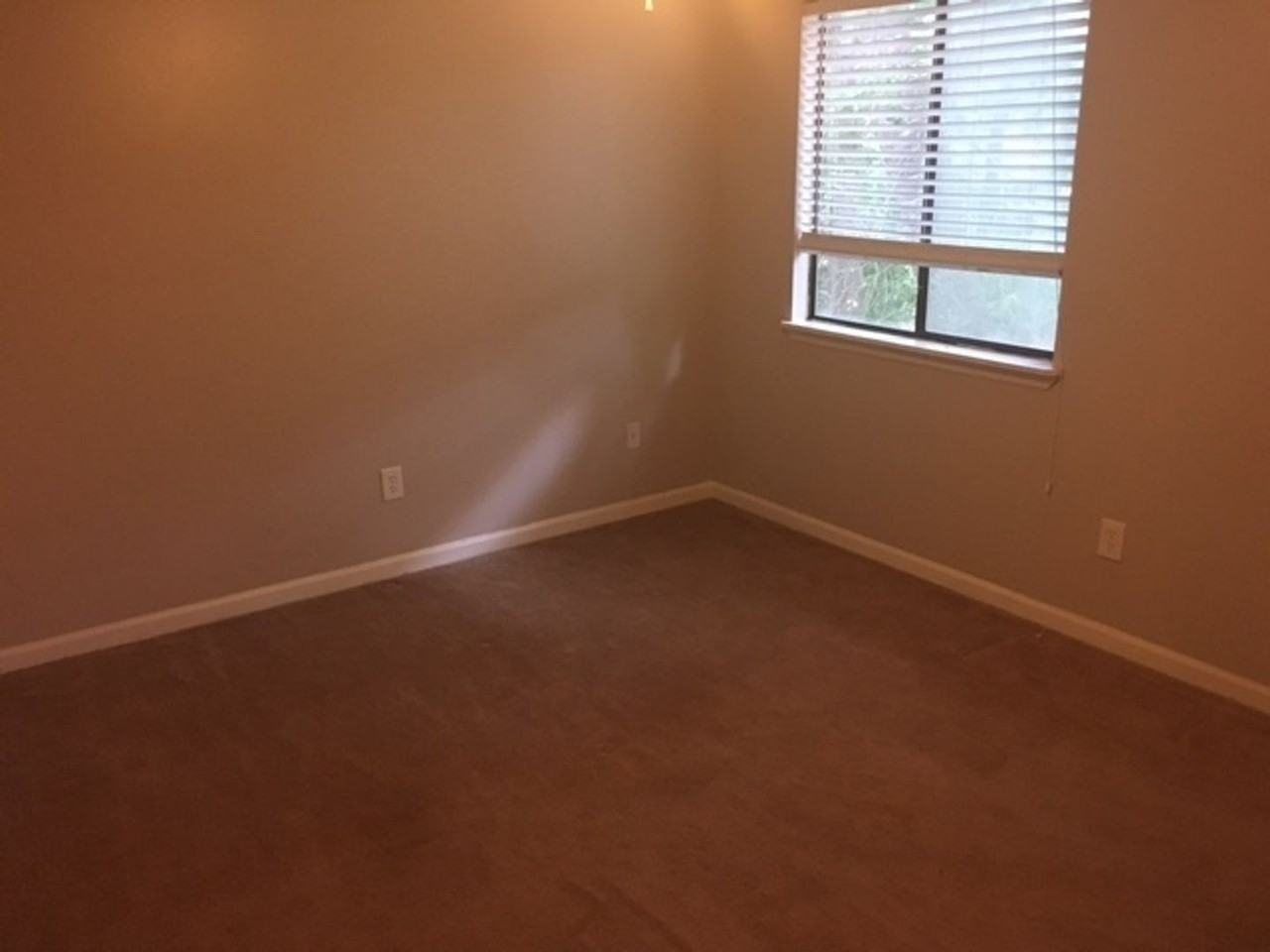 2441 Talco Hills Dr - Photo 4 of 11