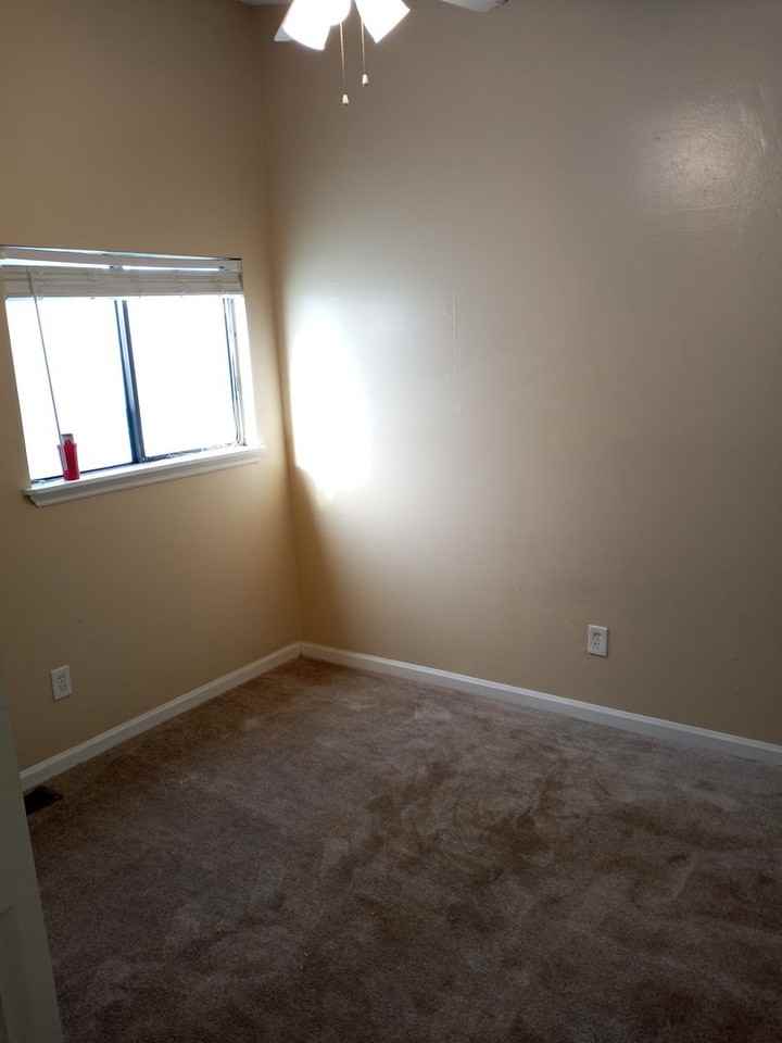 2441 Talco Hills Dr - Photo 7 of 11