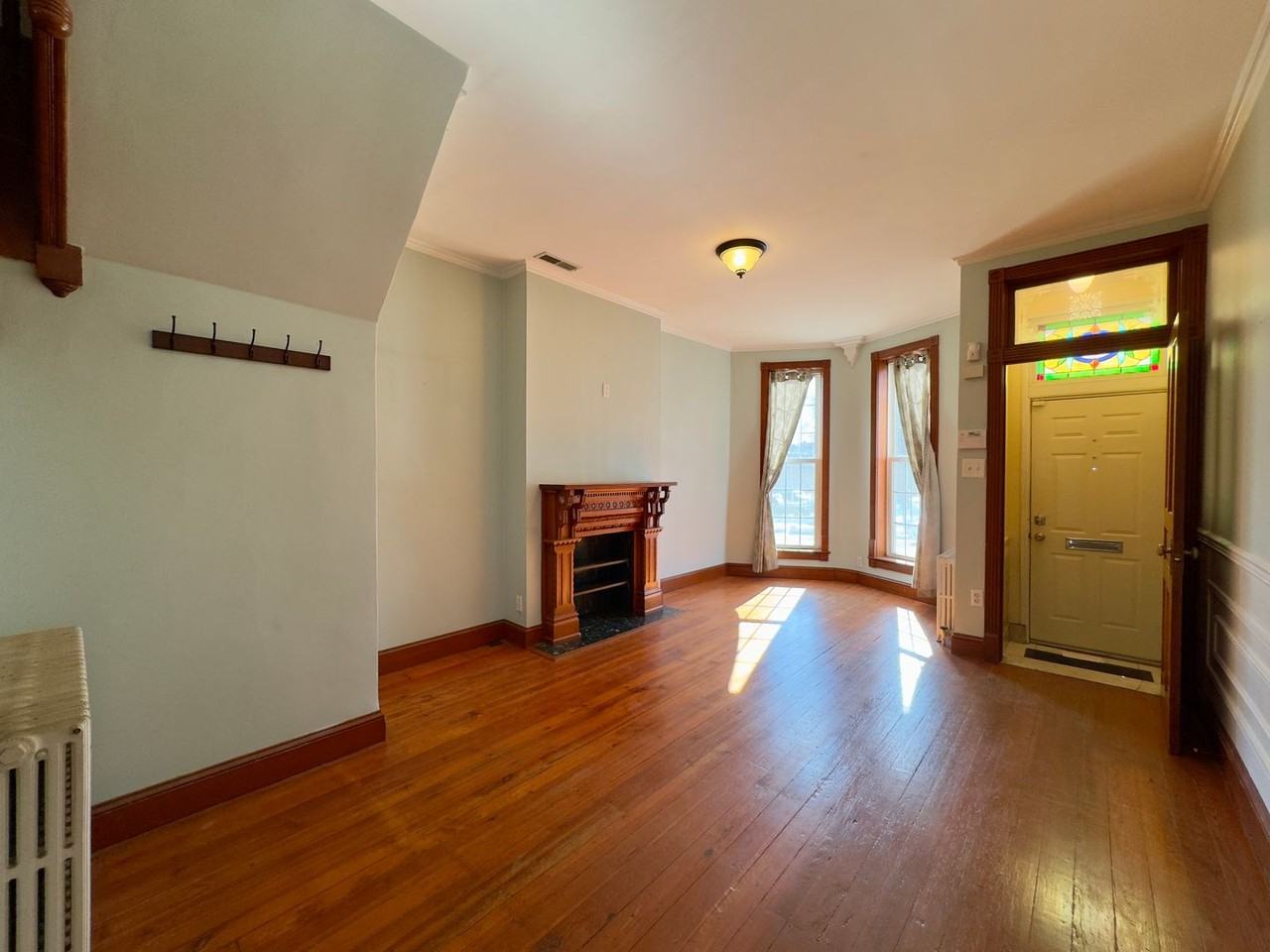 436 E Randall St - Photo 2 of 31