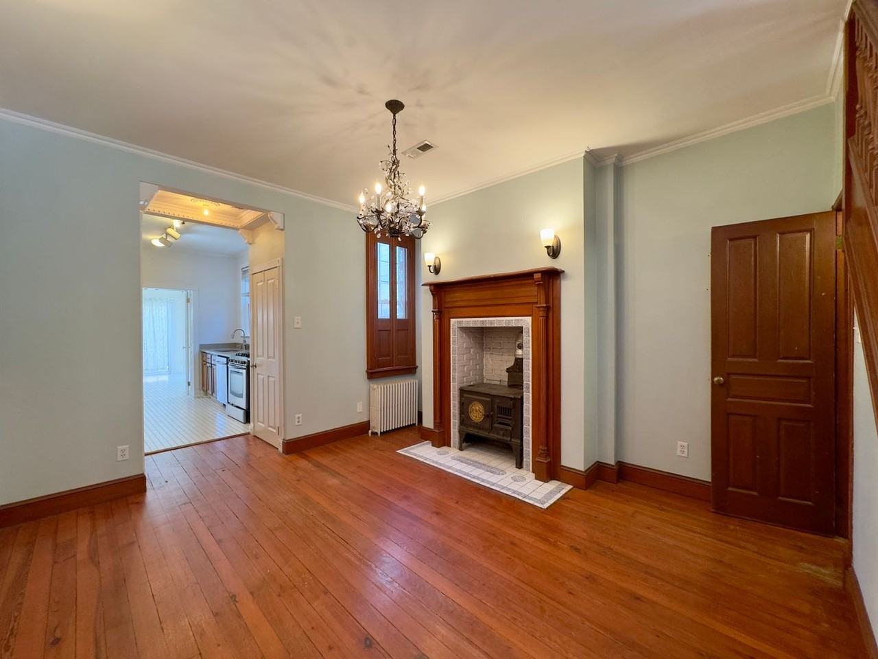 436 E Randall St - Photo 5 of 31