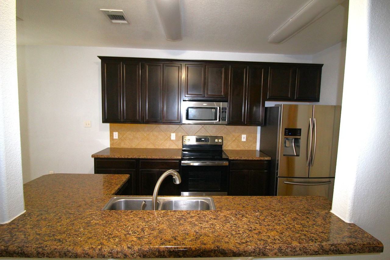 6707 Rosita Oak Dr - Photo 6 of 35