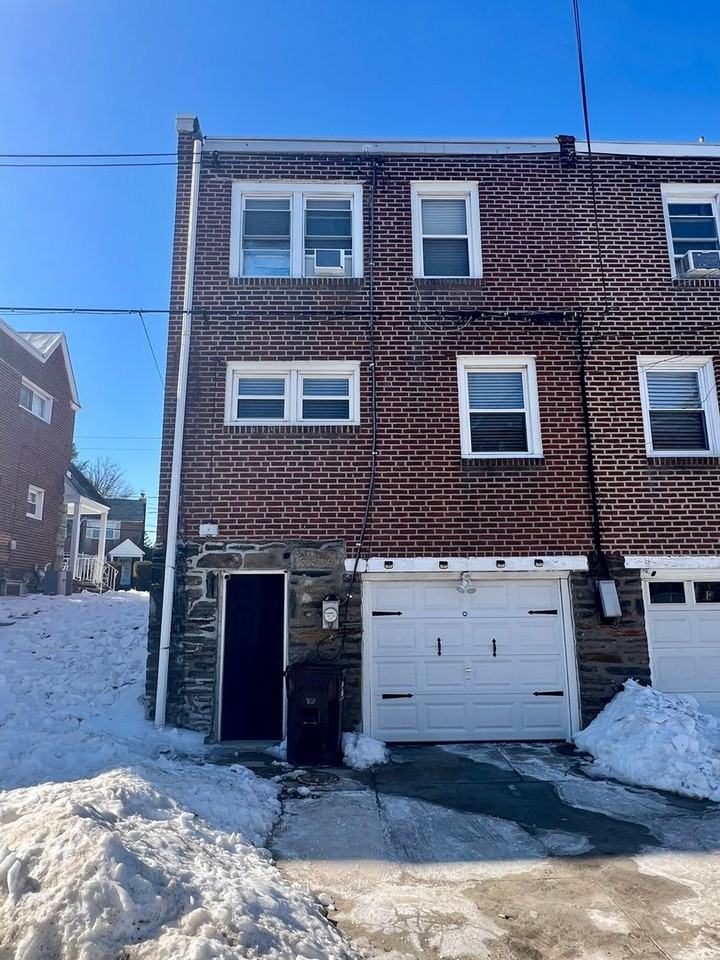 317 Barker Ave - Photo 4 of 28