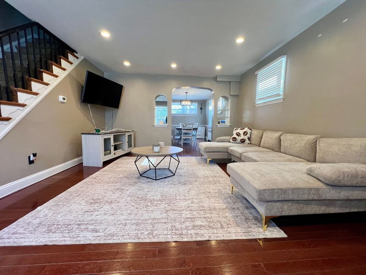 317 Barker Ave - Photo 6 of 28