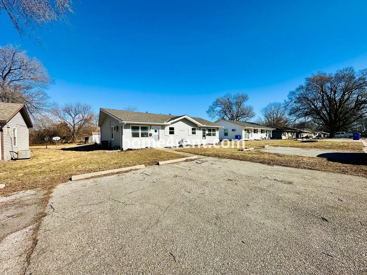 6206 E 154th Ter #A - Photo 2 of 23