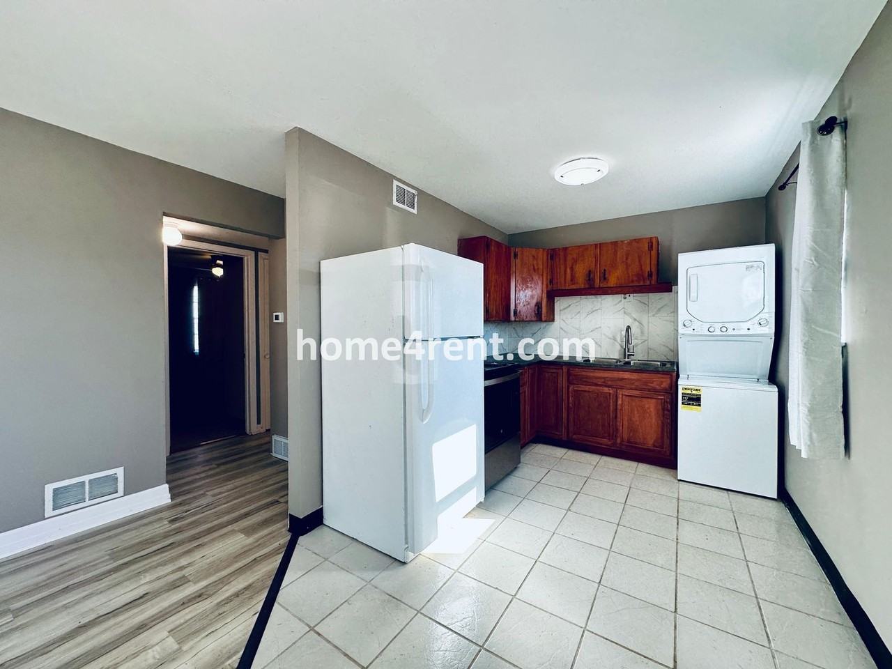 6206 E 154th Ter #A - Photo 7 of 23