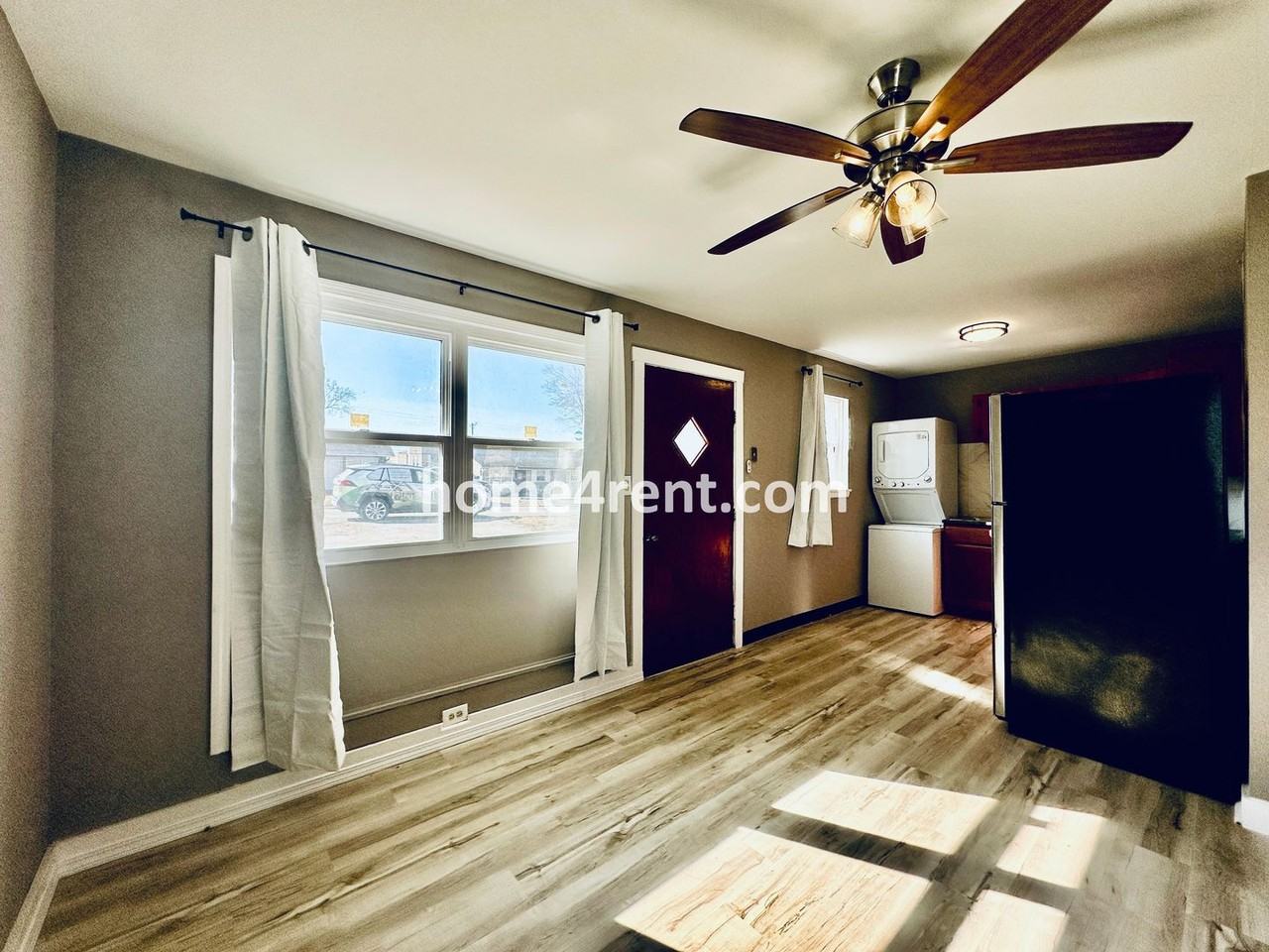 6206 E 154th Ter #B - Photo 6 of 22