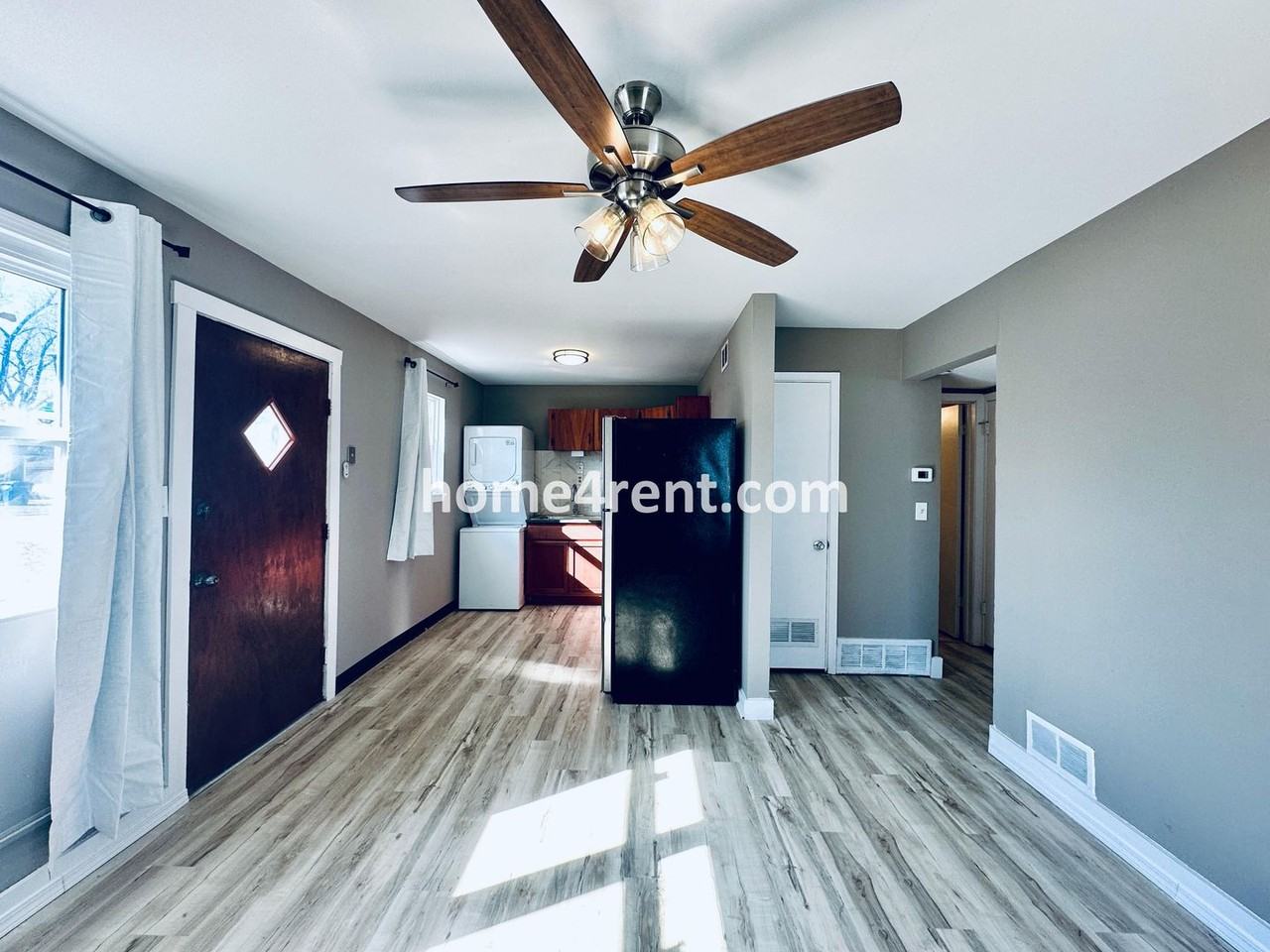 6206 E 154th Ter #B - Photo 7 of 22