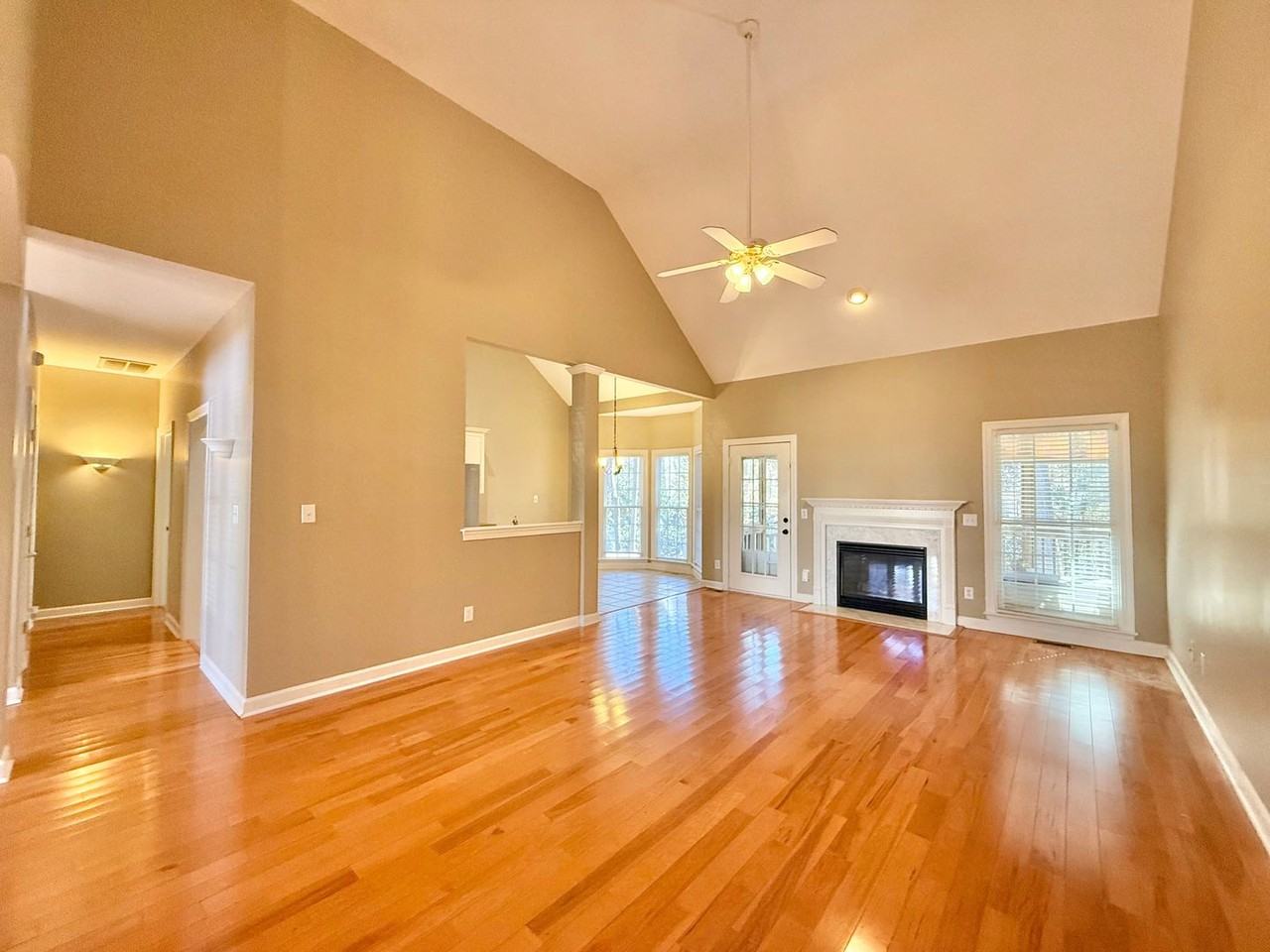 209 Highland Springs Ln - Photo 2 of 24