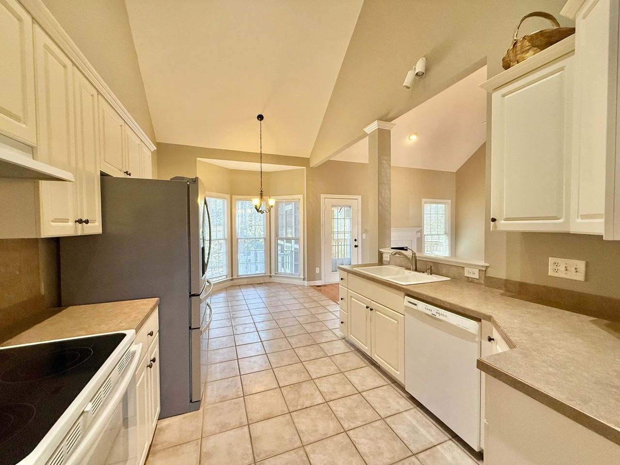 209 Highland Springs Ln - Photo 5 of 24