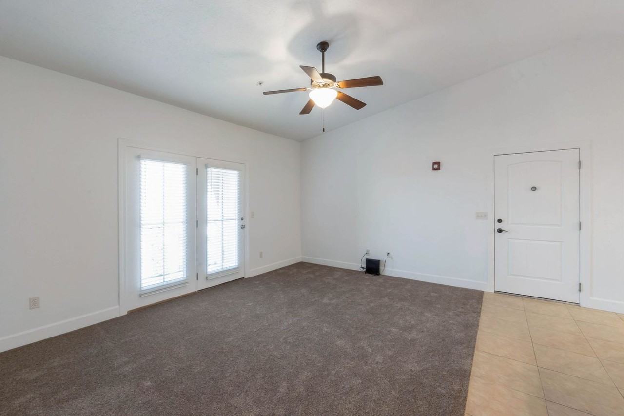 1030 N 995 W - Photo 2 of 18